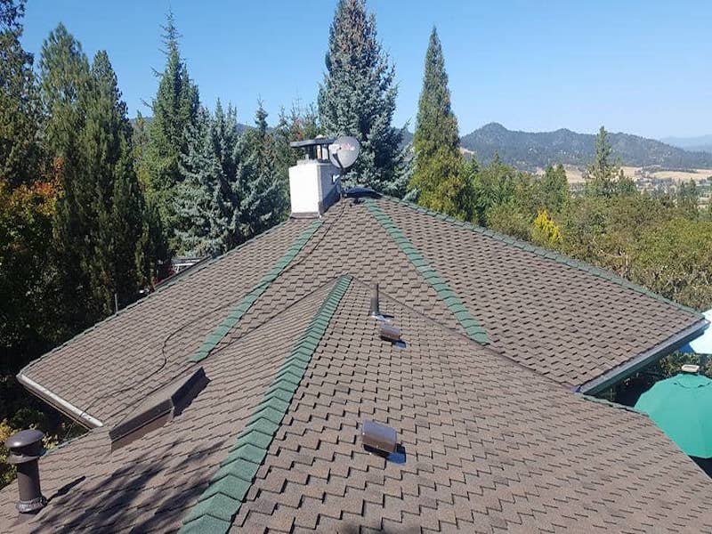 Home roofing project in Meddford.